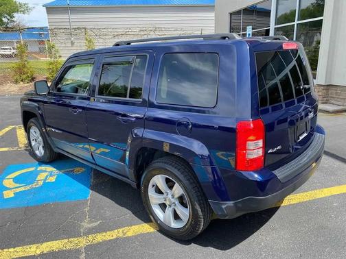 True Blue Pearlcoat 2016 Jeep Patriot Sport