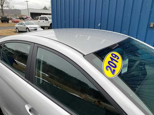 2019 Hyundai ELANTRA Limited