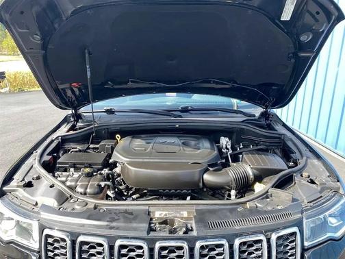 Diamond Black Crystal Pearlcoat 2021 Jeep Grand Cherokee Limited
