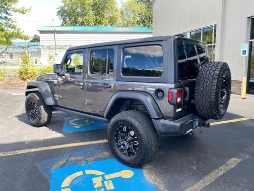 Granite Crystal Metallic Clearcoat 2018 Jeep Wrangler Unlimited Sport