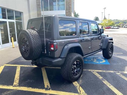 Granite Crystal Metallic Clearcoat 2018 Jeep Wrangler Unlimited Sport