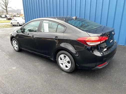 Aurora Black 2018 Kia Forte LX