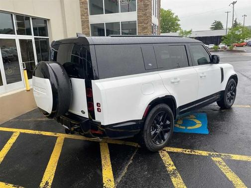 Yulong White Metallic 2023 Land Rover Defender 130 X-Dynamic SE