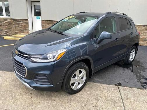 Shadow Gray Metallic 2021 Chevrolet Trax LT