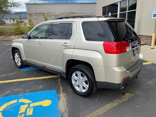 Champagne Silver Metallic 2014 GMC Terrain SLE-2