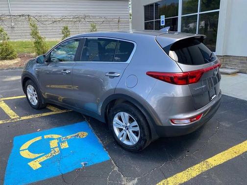 Mineral Silver 2019 Kia Sportage LX