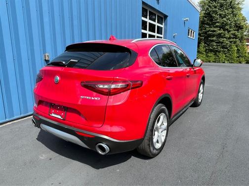2018 Alfa Romeo Stelvio Base
