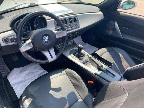 Titanium Silver Metallic 2003 BMW Z4 2.5i Roadster
