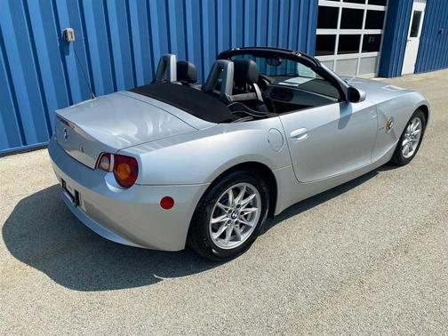 Titanium Silver Metallic 2003 BMW Z4 2.5i Roadster