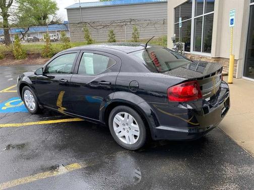 Black 2012 Dodge Avenger 4dr Sdn
