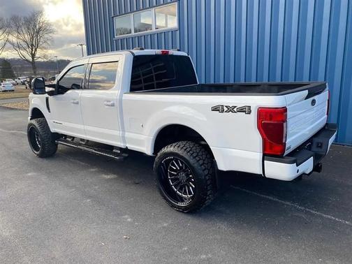 2022 Ford F-250 Lariat Crew Cab 4WD