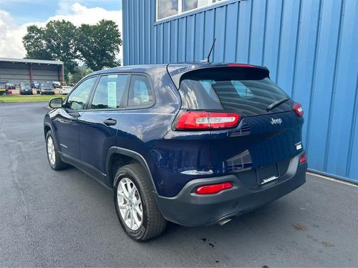 2016 Jeep Cherokee Sport