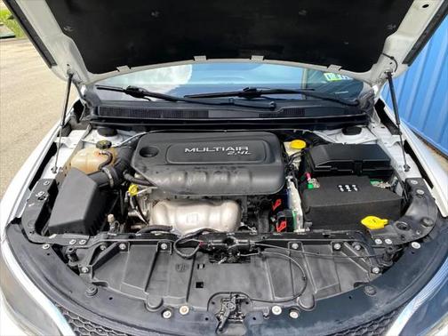 2016 Chrysler 200 S