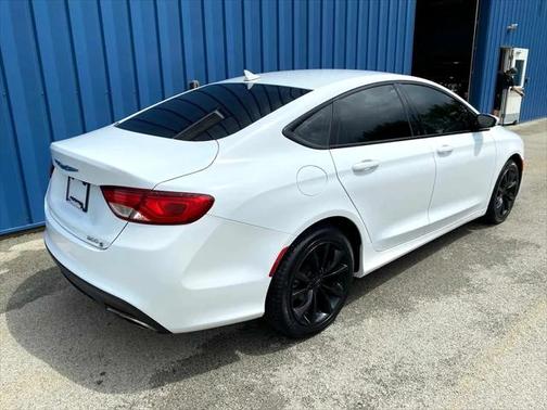 2016 Chrysler 200 S