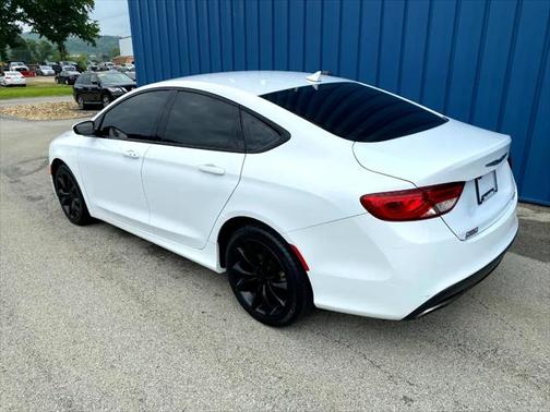 2016 Chrysler 200 S