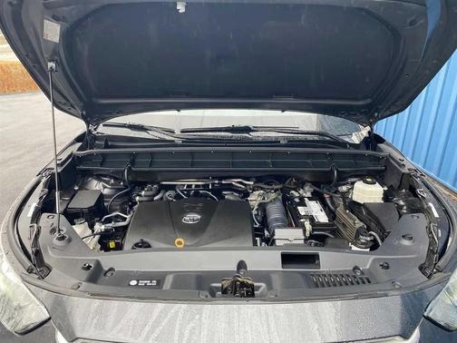 2020 Toyota Highlander LE