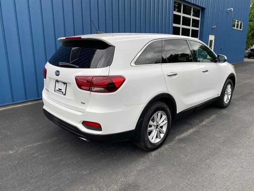 Snow White Pearl 2019 Kia Sorento LX