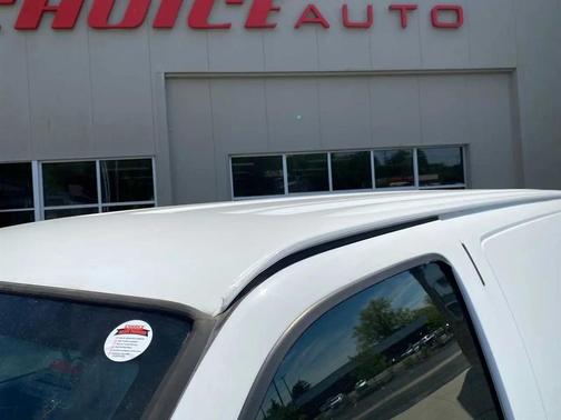Summit White 2017 Chevrolet Express 2500 LT