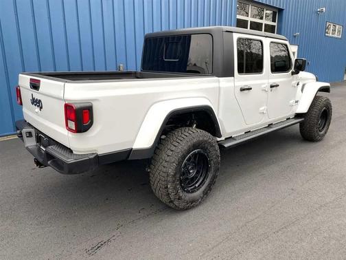 Bright White Clearcoat 2022 Jeep Gladiator Sport S