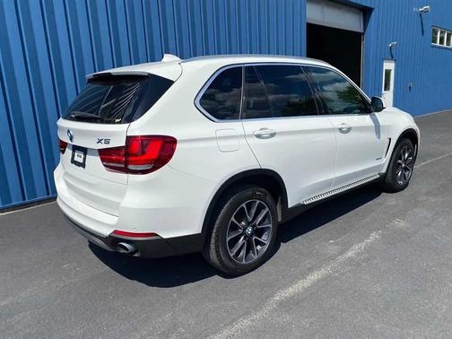 Alpine White 2017 BMW X5 xDrive35i