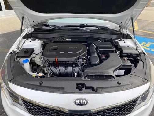 Snow White Pearl 2016 Kia Optima LX