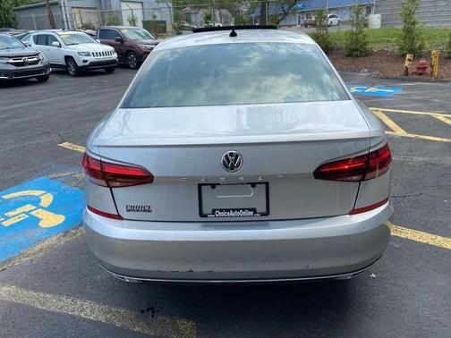 Reflex Silver Metallic 2020 Volkswagen Passat 2.0T SE