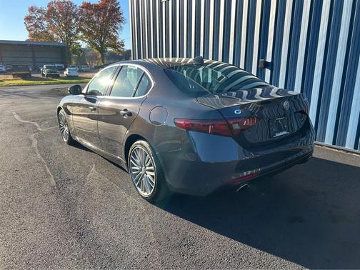 2019 Alfa Romeo Giulia Ti Lusso