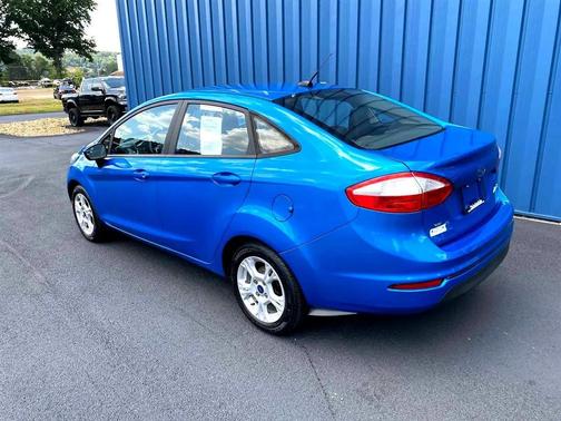 2015 Ford Fiesta SE Sedan