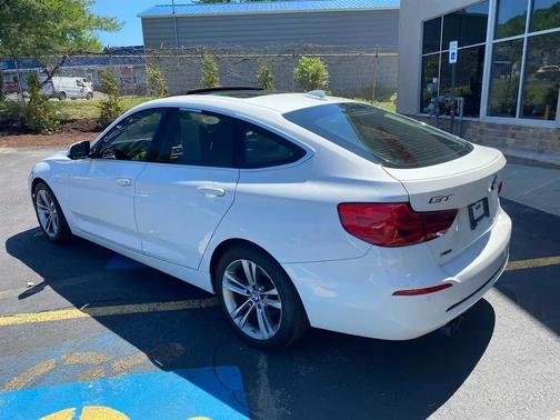 Alpine White 2018 BMW 330 Gran Turismo i xDrive