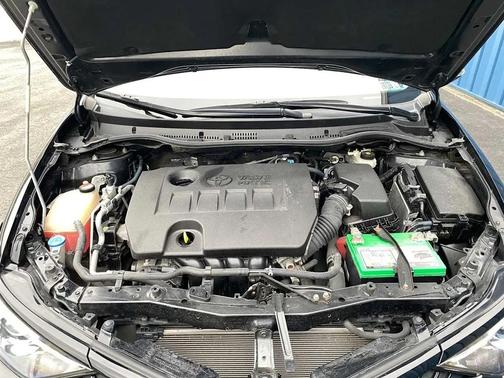 2016 Scion iM 5dr HB CVT (Natl)