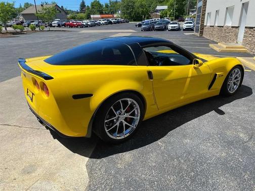 Velocity Yellow Tintcoat 2007 Chevrolet Corvette Z06