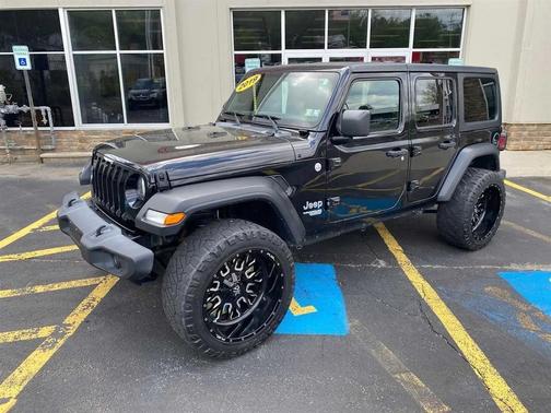 Black Clearcoat 2019 Jeep Wrangler Unlimited Sport