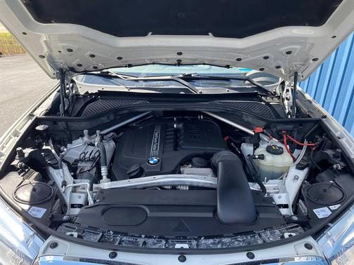 Alpine White 2017 BMW X5 xDrive35i