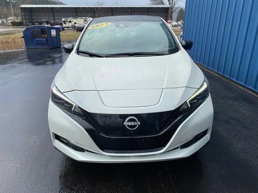 2023 Nissan Leaf SV