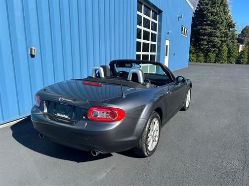 2015 Mazda MX-5 Miata Sport