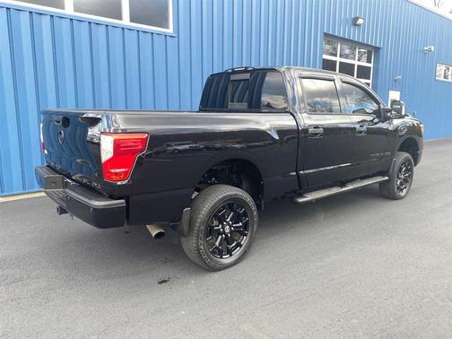 2019 Nissan Titan XD SL