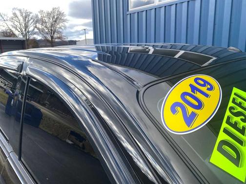 2019 Nissan Titan XD SL