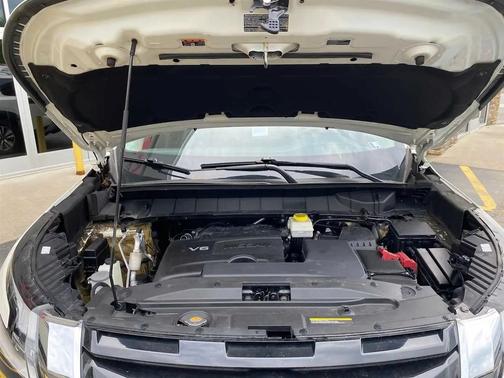 Pearl White Tricoat 2022 Nissan Pathfinder SL 4WD