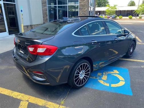 Graphite Metallic 2017 Chevrolet Cruze Premier