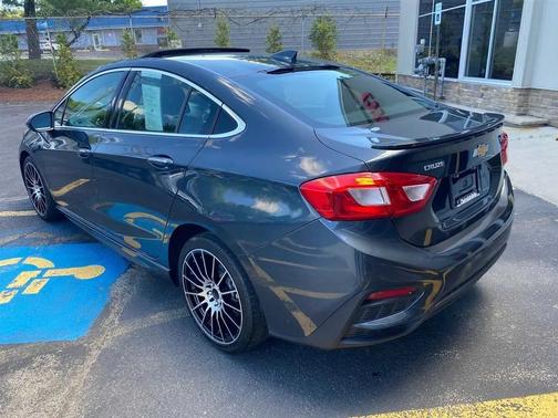 Graphite Metallic 2017 Chevrolet Cruze Premier