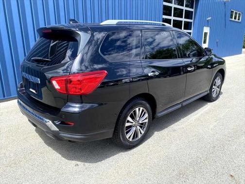 Magnetic Black Pearl 2019 Nissan Pathfinder SL 4WD