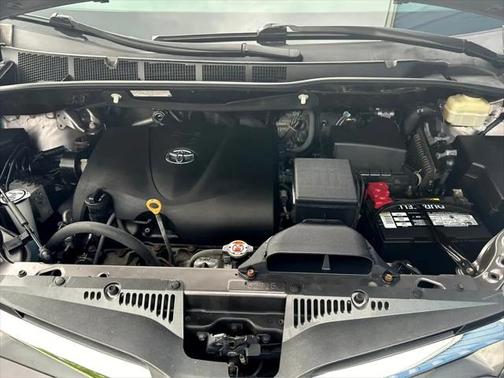 2018 Toyota Sienna XLE Premium