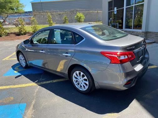 Gun Metallic 2018 Nissan Sentra SV