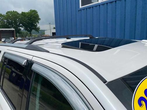 Iridescent Pearl Tricoat 2020 Chevrolet Suburban Premier