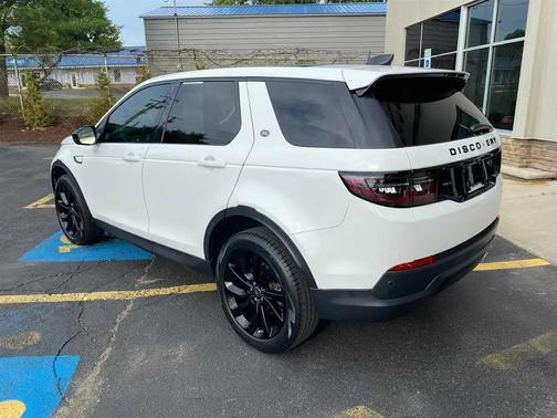Yulong White Metallic 2020 Land Rover Discovery Sport S