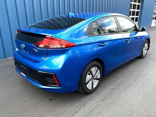 2018 Hyundai IONIQ Hybrid Blue