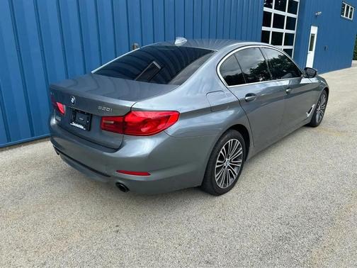 2020 BMW 530 i