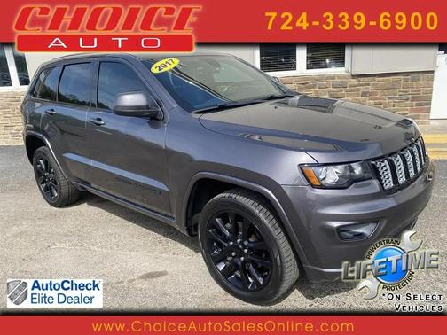 Granite Crystal Metallic Clearcoat 2017 Jeep Grand Cherokee Altitude