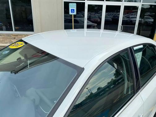 White Silver Metallic 2017 Volkswagen Jetta 1.4T S