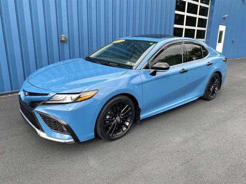 2023 Toyota Camry Hybrid SE